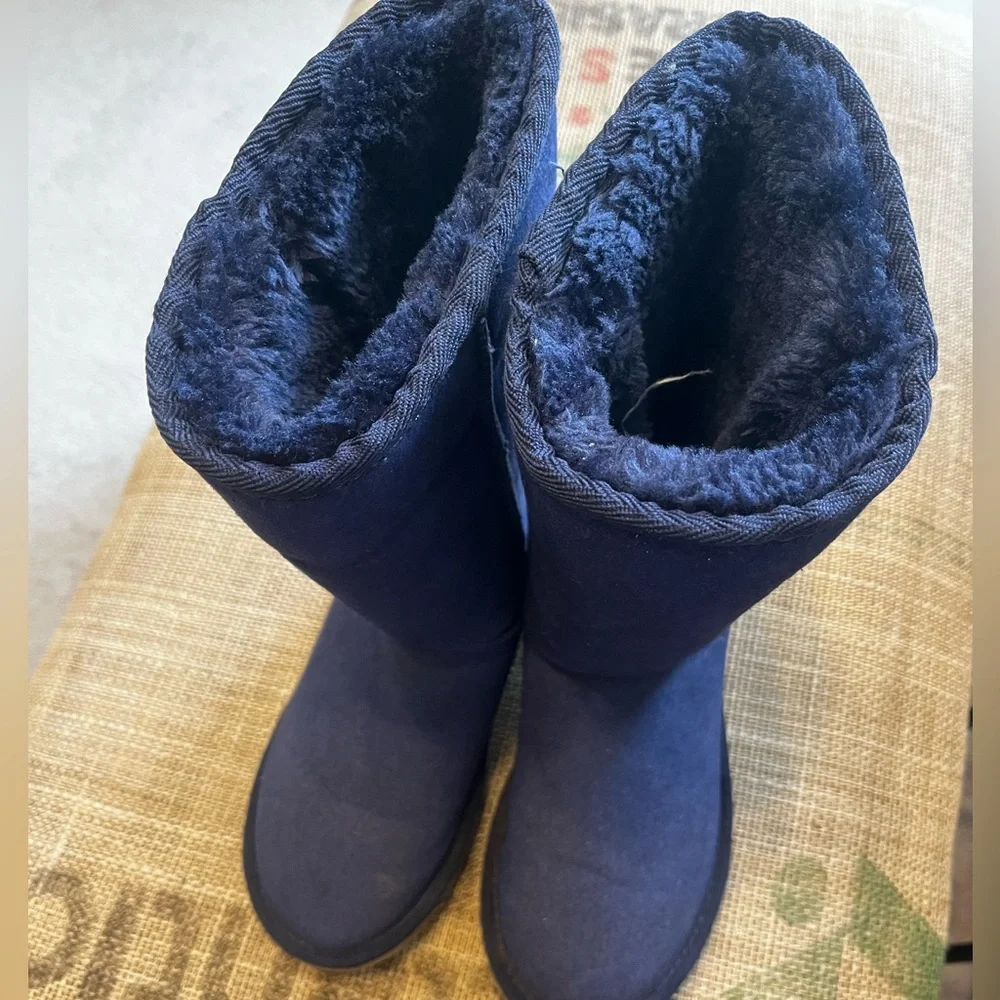 Blue UGGS - Picture 5 of 5